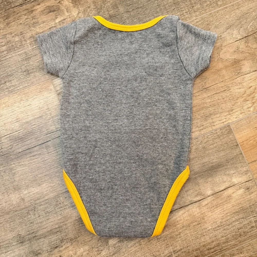 Disney Baby Lion King Simba Future King Gray‎ Gold Bodysuit 6-9M One Piece Snap